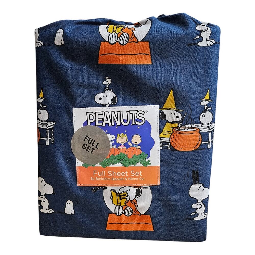 NEW Peanuts Snoopy Halloween Witch Pumpkin Full Sheet Set 4 Piece Blue